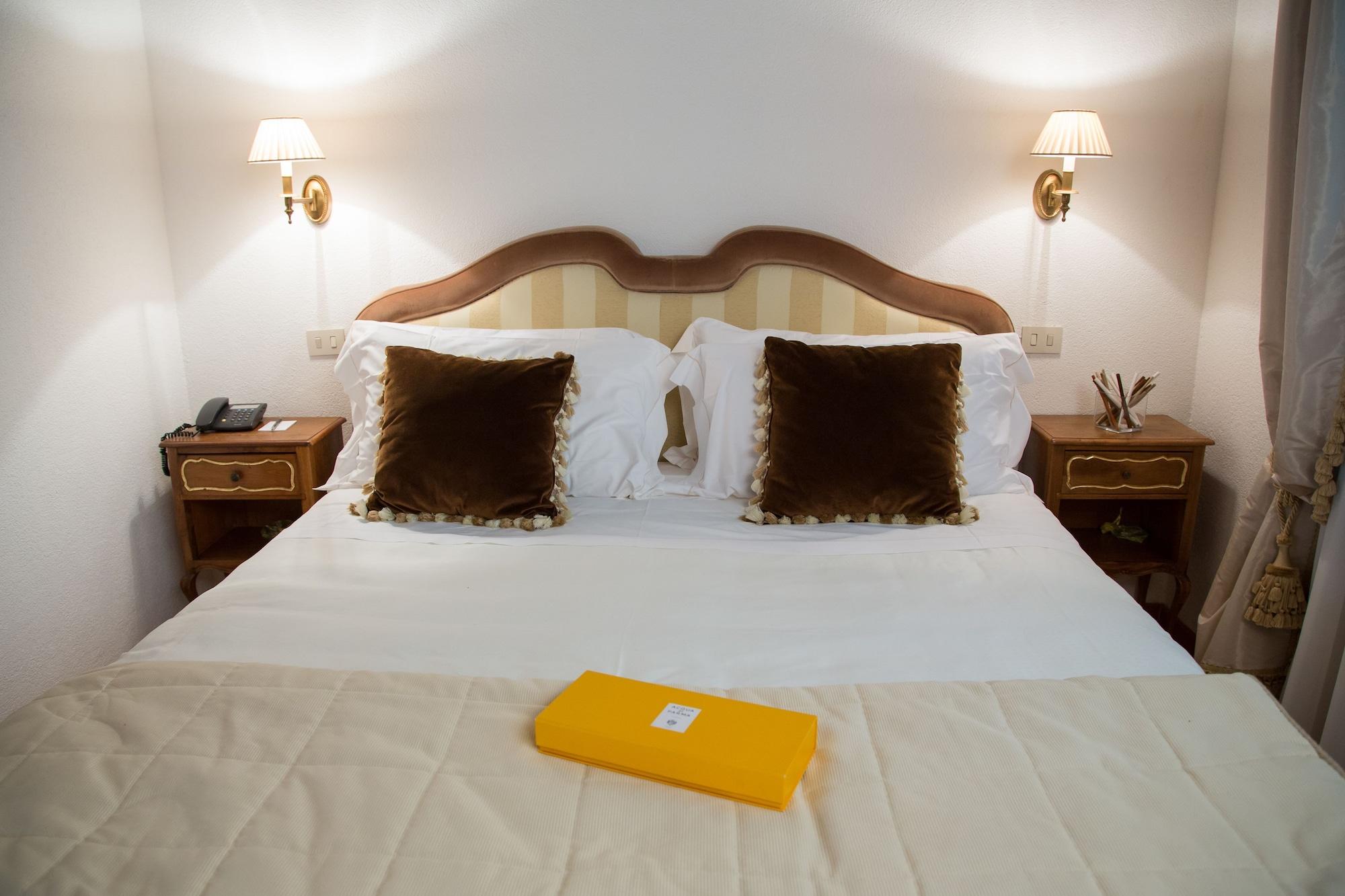 Hotel Villa Condulmer Мольяно-Венето Экстерьер фото A guest room at the hotel