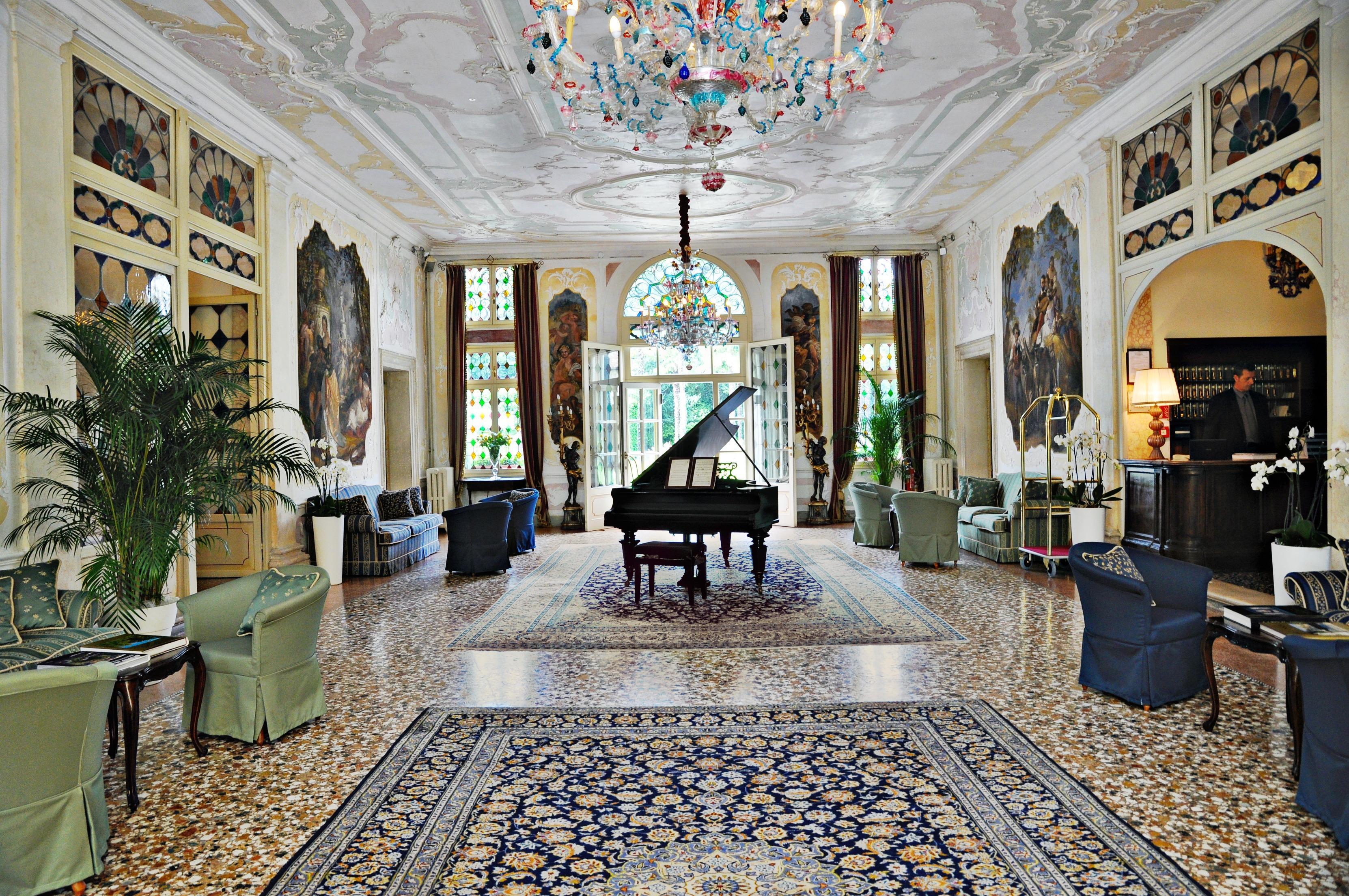 Hotel Villa Condulmer Мольяно-Венето Экстерьер фото The lobby of the Hotel de la Paix