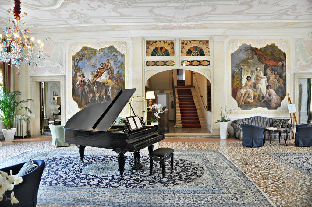 Hotel Villa Condulmer Мольяно-Венето Экстерьер фото The interior of the villa